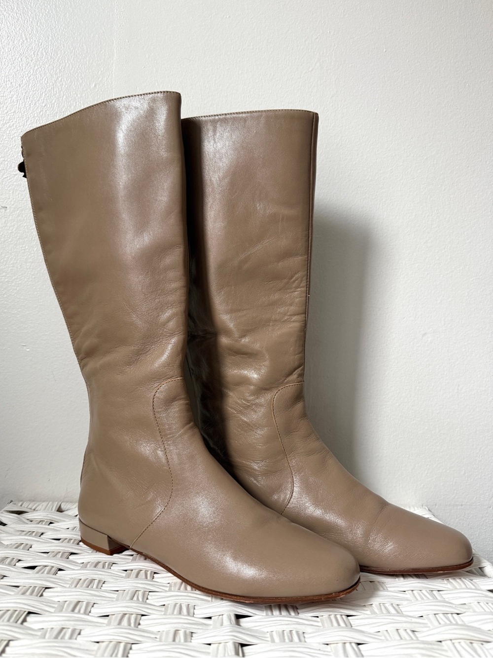 Kate Spade Quiet Luxury Beige Taupe Leather Knee High Boots Minimalist Size 8